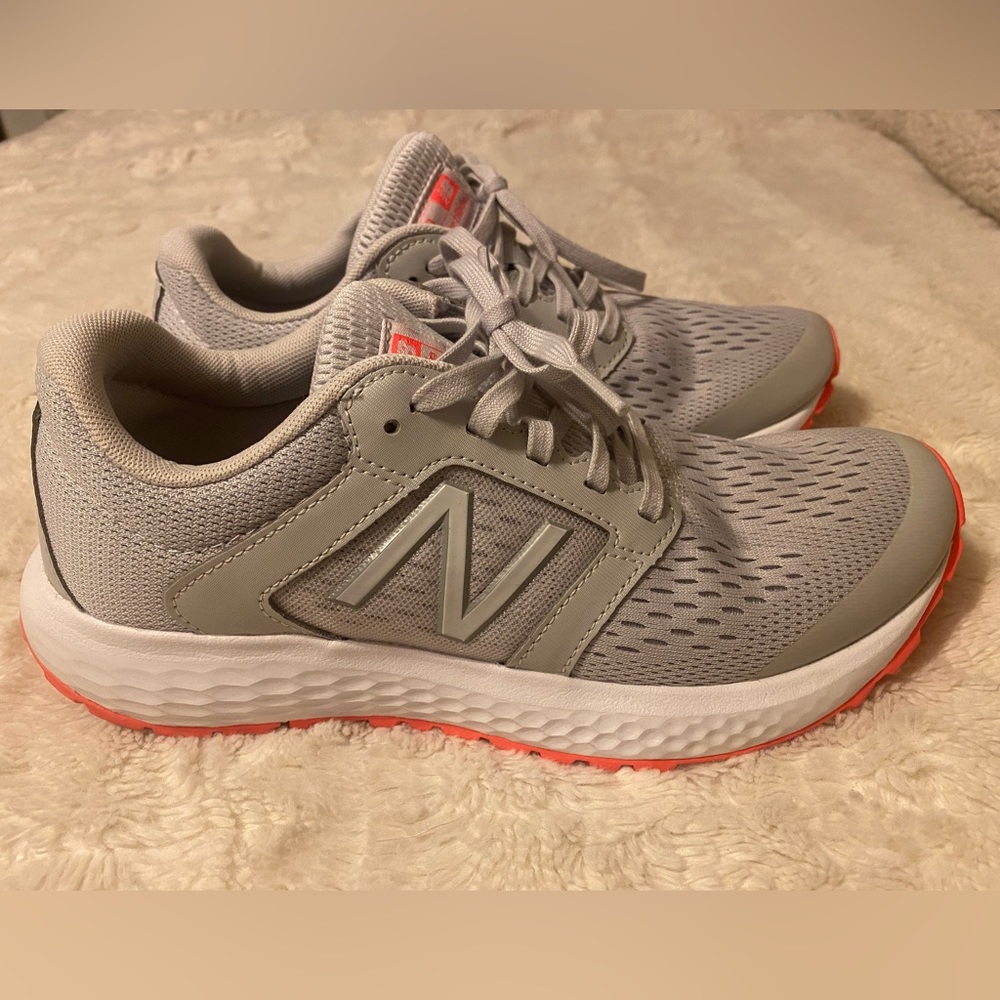 New Balance women’ shoes